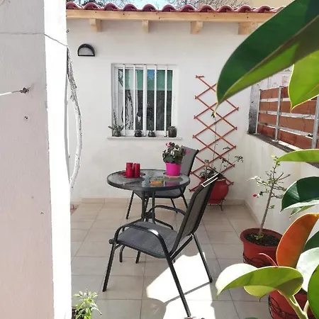 Small With Yard Apartment *